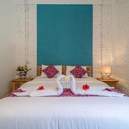 Euforia Guest House Canggu Exteriör bild